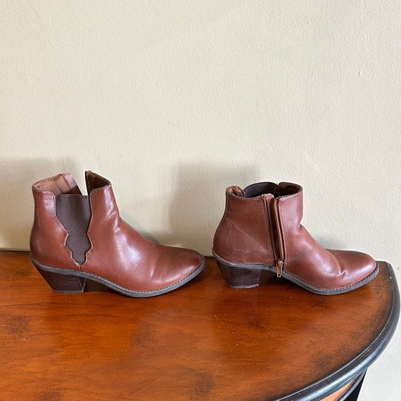 Brown Leather Ankle Boots - Picture 4 of 8